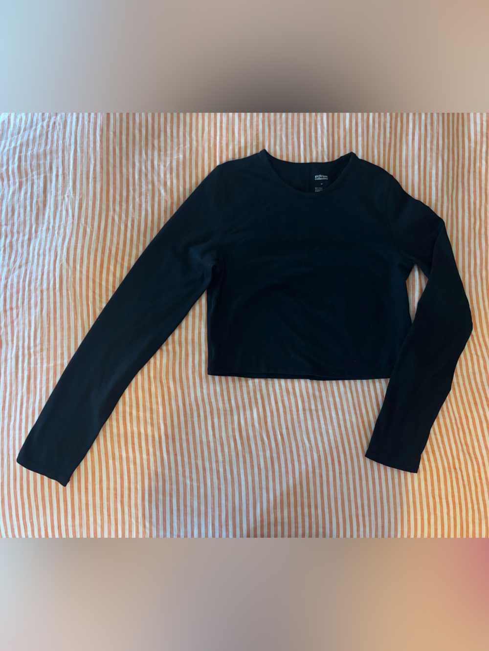 Girlfriend Collective Crew Neck Cropped Long Sleeve Tee